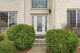 2247 S Robin Ln, Lynwood, IL 60411 - Photo 3