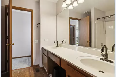 25 N Oltendorf Road, Streamwood, IL 60107 - Photo 19