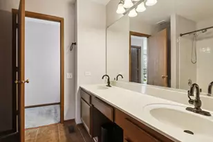 25 N Oltendorf Rd, Streamwood, IL 60107 - Photo 19