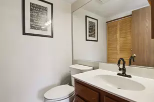 25 N Oltendorf Rd, Streamwood, IL 60107 - Photo 13