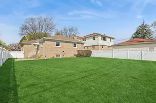 7661 N Neva Ave, Niles, IL 60714 - Photo 19