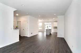 309 Timberleaf Cir, Roselle, IL 60172 - Photo 9