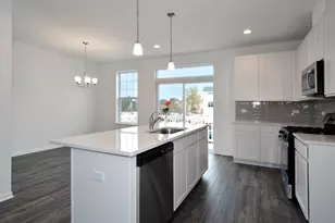 309 Timberleaf Cir, Roselle, IL 60172 - Photo 5