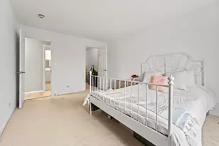 2150 Valencia Dr, Northbrook, IL 60062 - Photo 21