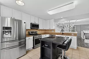 1538 Bristol Ln, Wood Dale, IL 60191 - Photo 7