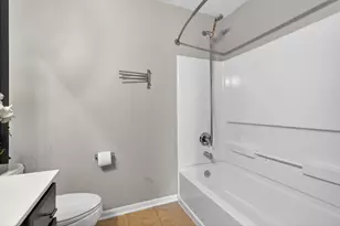 1538 Bristol Ln, Wood Dale, IL 60191 - Photo 13