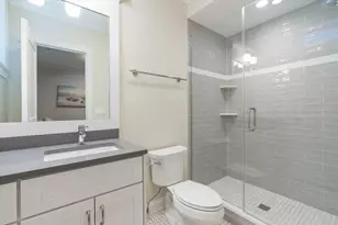 729 W Barry Ave, Chicago, IL 60657 - Photo 27