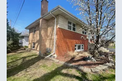 8574 W 73rd Place, Justice, IL 60458 - Photo 3