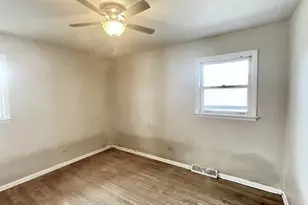 8574 W 73rd Pl, Justice, IL 60458 - Photo 19