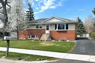 8574 W 73rd Pl, Justice, IL 60458 - Photo 1