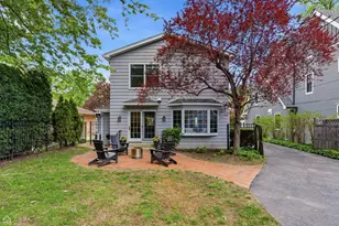 2015 Hollywood Ct, Wilmette, IL 60091 - Photo 3