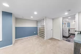 2159 W Wilson Ave, Chicago, IL 60625 - Photo 29