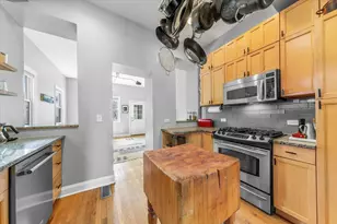 2159 W Wilson Ave, Chicago, IL 60625 - Photo 13