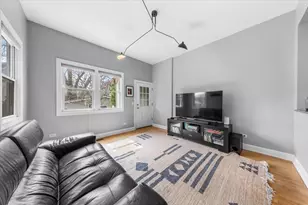 2159 W Wilson Ave, Chicago, IL 60625 - Photo 15