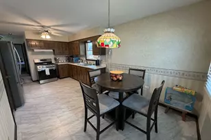 18052 Soleri Dr, Country Club Hills, IL 60478 - Photo 7