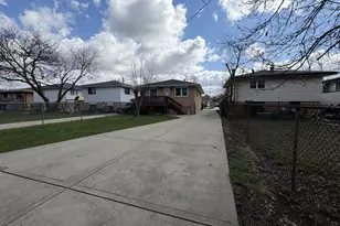 18052 Soleri Dr, Country Club Hills, IL 60478 - Photo 25