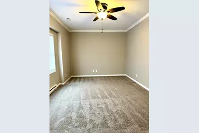 255 N Sacramento Street #D, Sycamore, IL 60178 - Photo 11