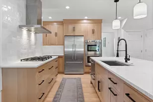 2646 Eastwood Ave, Evanston, IL 60201 - Photo 7