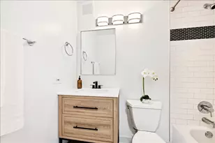 3660 N Lake Shore Dr, Chicago, IL 60613 - Photo 13