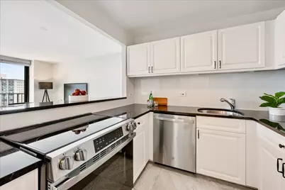 3660 N Lake Shore Drive #2507, Chicago, IL 60613 - Photo 11