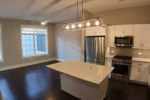 2050 N Clark St, Chicago, IL 60614 - Photo 11