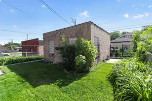 11207 S Emerald Ave, Chicago, IL 60628 - Photo 23