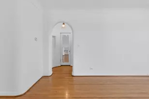 11207 S Emerald Ave, Chicago, IL 60628 - Photo 9