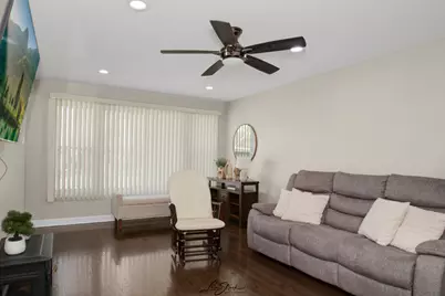 11046 S Ewing Avenue, Chicago, IL 60617 - Photo 3