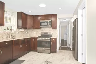 11046 S Ewing Ave, Chicago, IL 60617 - Photo 5