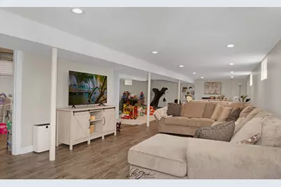 11046 S Ewing Avenue, Chicago, IL 60617 - Photo 17