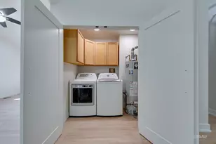 359 Chaparral Cir, Elgin, IL 60120 - Photo 11