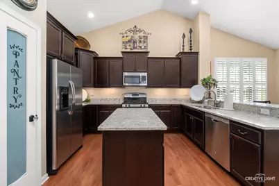 4071 Chesapeake Lane, Naperville, IL 60564 - Photo 7