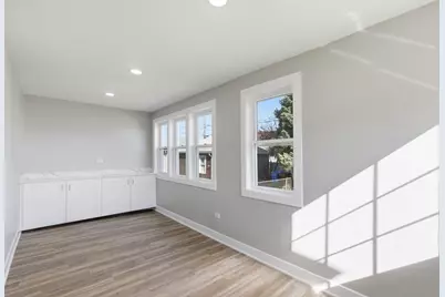 5020 W Fletcher Street, Chicago, IL 60641 - Photo 13