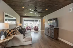 9840 S St Louis Ave, Evergreen Park, IL 60805 - Photo 3