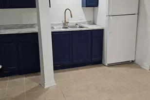 42 N Parkside Ave, Chicago, IL 60644 - Photo 3