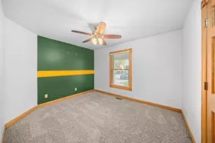 936 Suzy St, Lake Holiday, IL 60548 - Photo 17