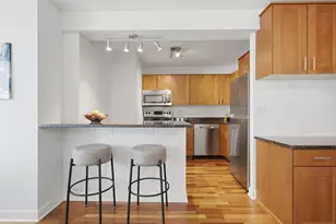 3550 N Lake Shore Dr, Chicago, IL 60657 - Photo 11