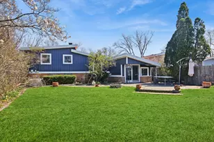 2664 S Craig Dr, Des Plaines, IL 60018 - Photo 17