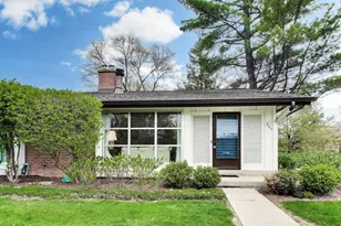 307 Crestwood Village, Northfield, IL 60093 - Photo 1