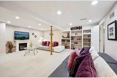 144 N Fiore Parkway, Vernon Hills, IL 60061 - Photo 37