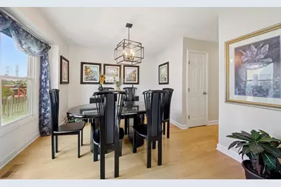 144 N Fiore Parkway, Vernon Hills, IL 60061 - Photo 9