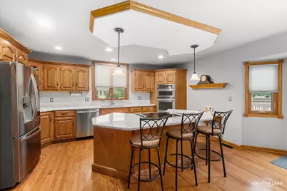 5 W Royal Oaks Drive, Bristol, IL 60512 - Photo 7