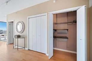 860 W Blackhawk St, Chicago, IL 60642 - Photo 5