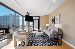 860 W Blackhawk St, Chicago, IL 60642 - Photo 9