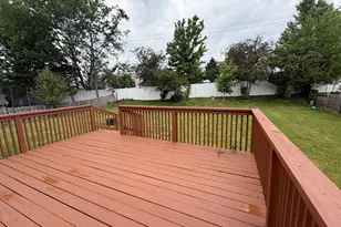 2354 Nantucket Ln, Elgin, IL 60123 - Photo 15