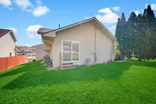 396 Ridgeland Ave, West Chicago, IL 60185 - Photo 19