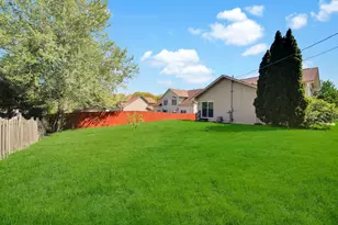 396 Ridgeland Ave, West Chicago, IL 60185 - Photo 21