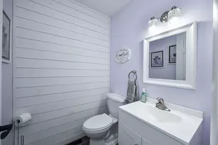 327 S Jackson St, Batavia, IL 60510 - Photo 9