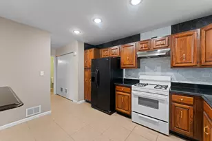 15D Fernwood Dr, Bolingbrook, IL 60440 - Photo 7