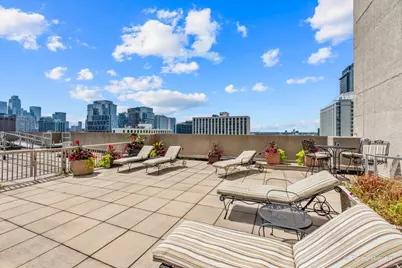 111 W Maple Street #3401, Chicago, IL 60610 - Photo 23